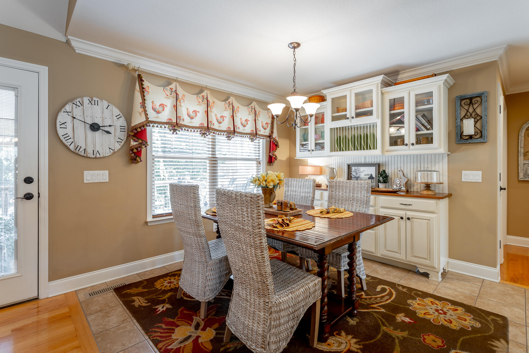 298 Live Oak Road Ringgold, GA 30736 - Photo 17 of 38 Breakfast Nook