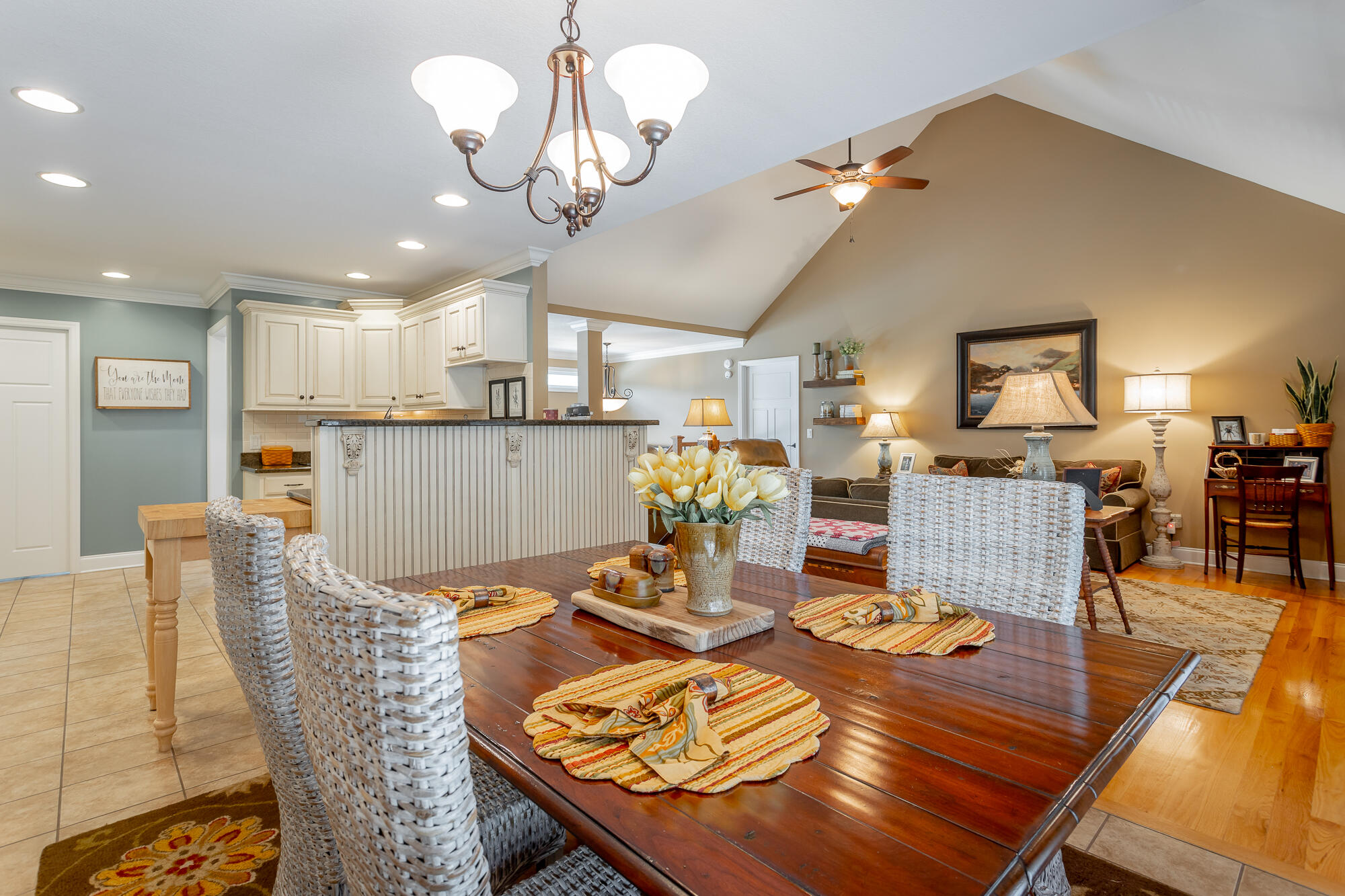 298 Live Oak Road Ringgold, GA 30736 - Photo 19 of 38 Breakfast Nook