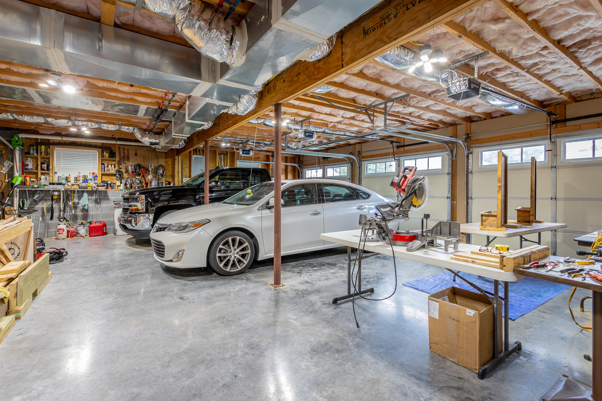 298 Live Oak Road Ringgold, GA 30736 - Photo 10 of 38 Garage