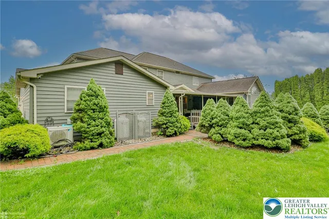 $925,000 | 1147 Jacobsburg Road, Wind Gap, PA 18091