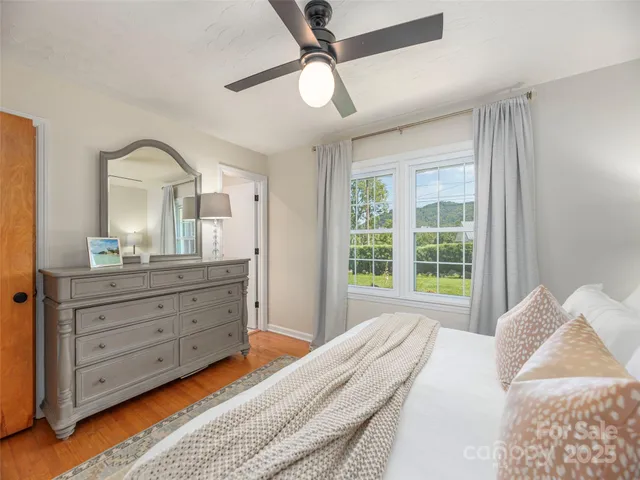 $499,000 | 868 Mulberry Street, Clyde, NC 28721