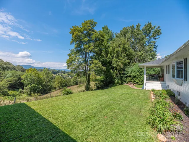 $499,000 | 868 Mulberry Street, Clyde, NC 28721