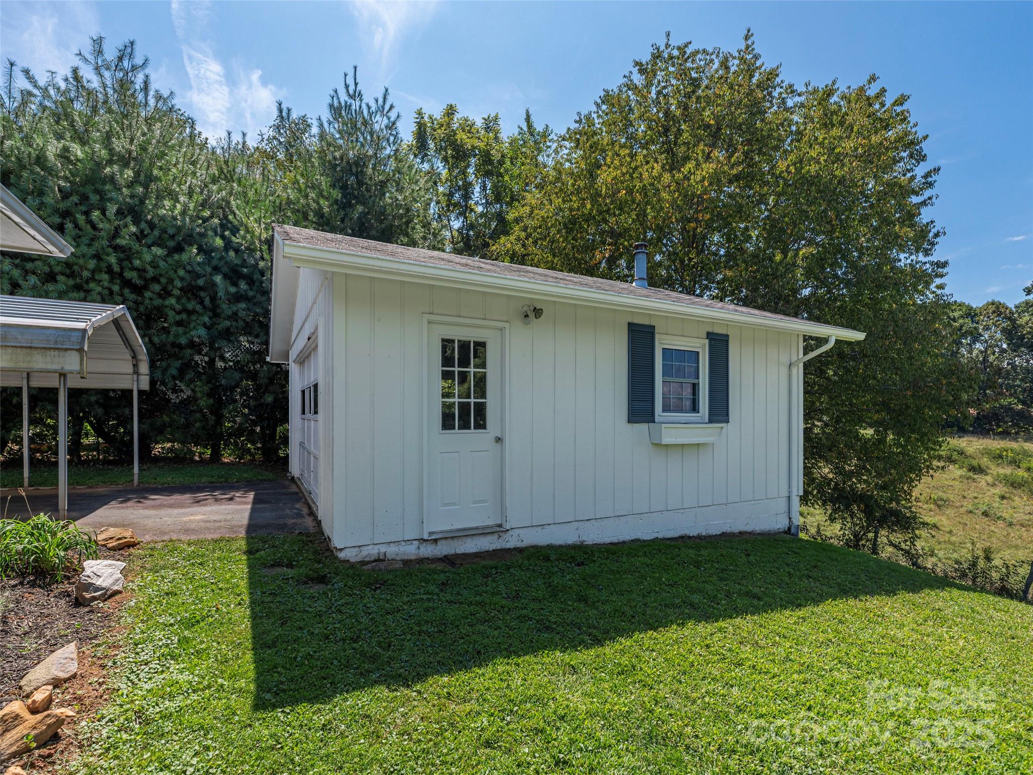 868 Mulberry Street Clyde, NC 28721 - Photo 27 of 30