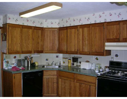 10 Ward Road Southborough, MA 01772 - Photo 3 of 12 Gallery Image 3