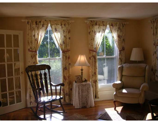 10 Ward Road Southborough, MA 01772 - Photo 9 of 12 Gallery Image 9