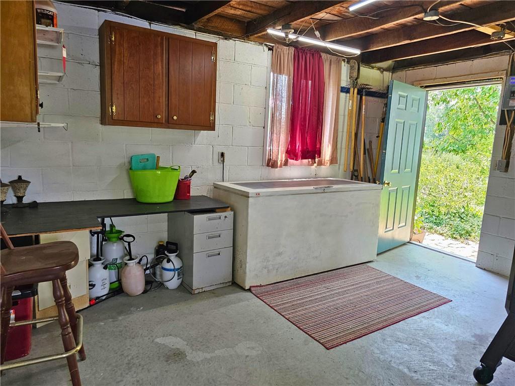 685 South Keel Ridge Road Hermitage, PA 16148 - Photo 25 of 42 a view of storage and utility room