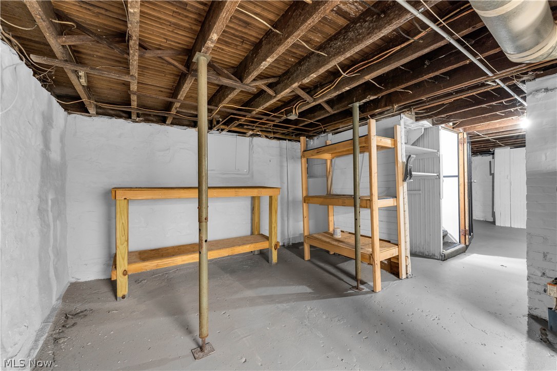 7419 Ottawa Road Cleveland, OH 44105 - Photo 27 of 31