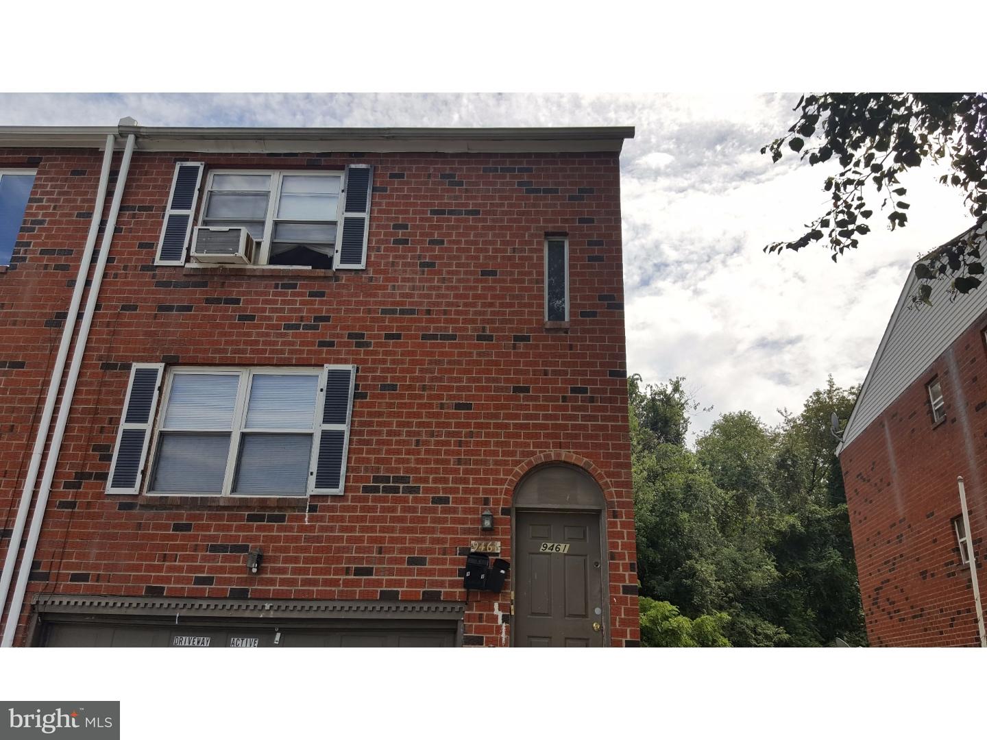 9461 Woodbridge Road Philadelphia, PA 19114 - Photo 3 of 11