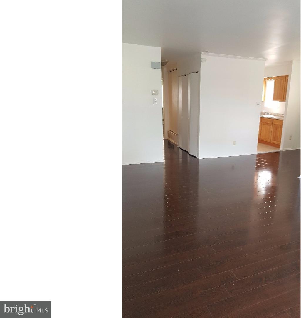 9461 Woodbridge Road Philadelphia, PA 19114 - Photo 4 of 11