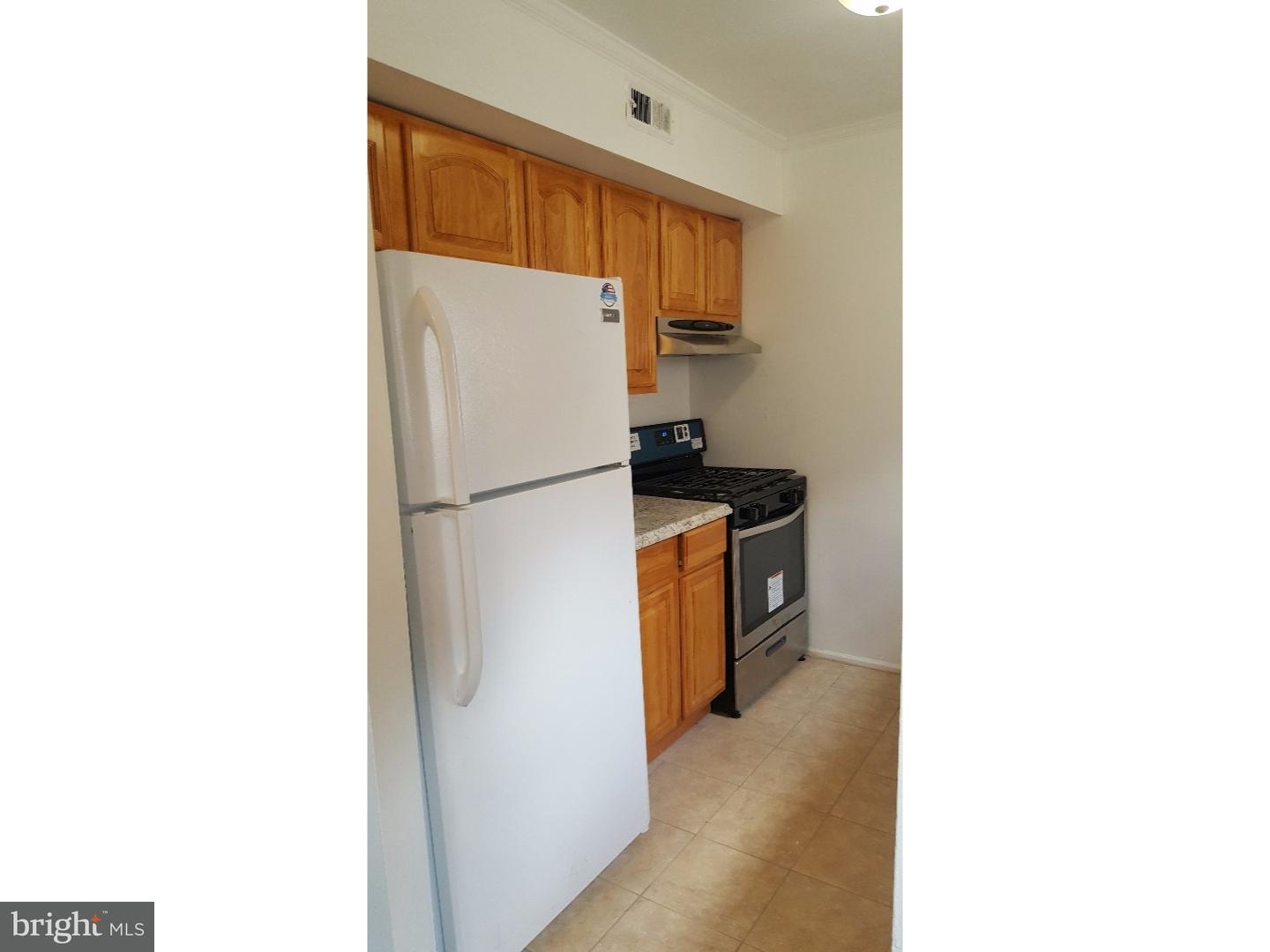 9461 Woodbridge Road Philadelphia, PA 19114 - Photo 6 of 11