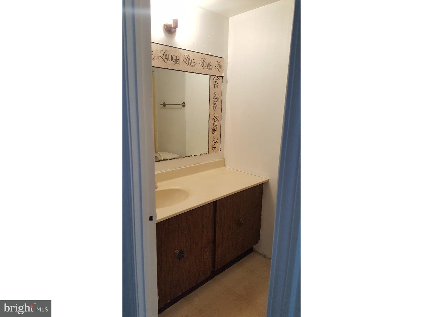 9461 Woodbridge Road Philadelphia, PA 19114 - Photo 10 of 11