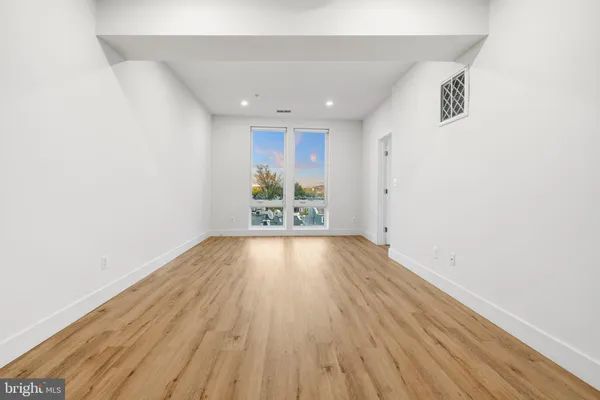 $3,250 | 5230 Georgia Avenue Northwest, Unit 406, Washington, DC 20011