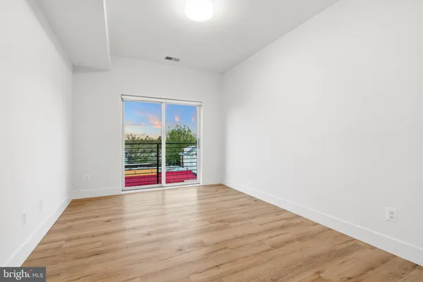 $3,250 | 5230 Georgia Avenue Northwest, Unit 406, Washington, DC 20011