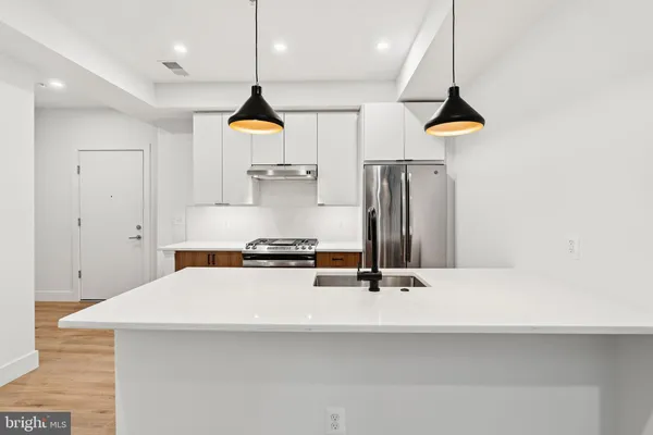 $3,250 | 5230 Georgia Avenue Northwest, Unit 406, Washington, DC 20011