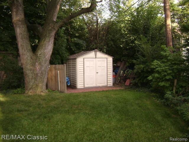 3655 Rockingham Road Royal Oak, MI 48073 - Photo 16 of 17 tool shed