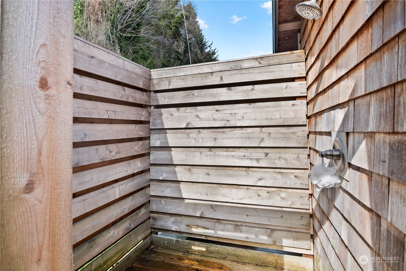 8003 Possession Beach Walk Clinton, WA 98236 - Photo 21 of 31 a view of entryway