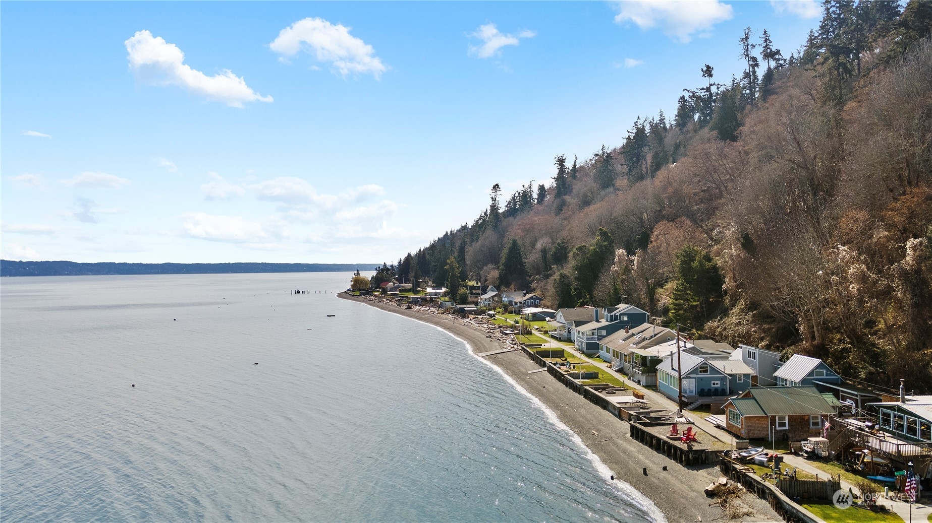 8003 Possession Beach Walk Clinton, WA 98236 - Photo 4 of 31 a view of a city