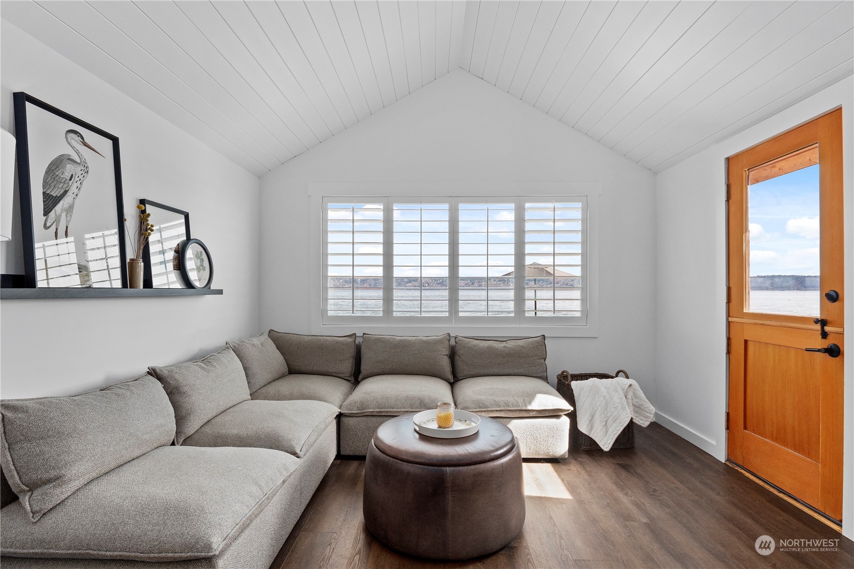 8003 Possession Beach Walk Clinton, WA 98236 - Photo 8 of 31 a living room with furniture and a window