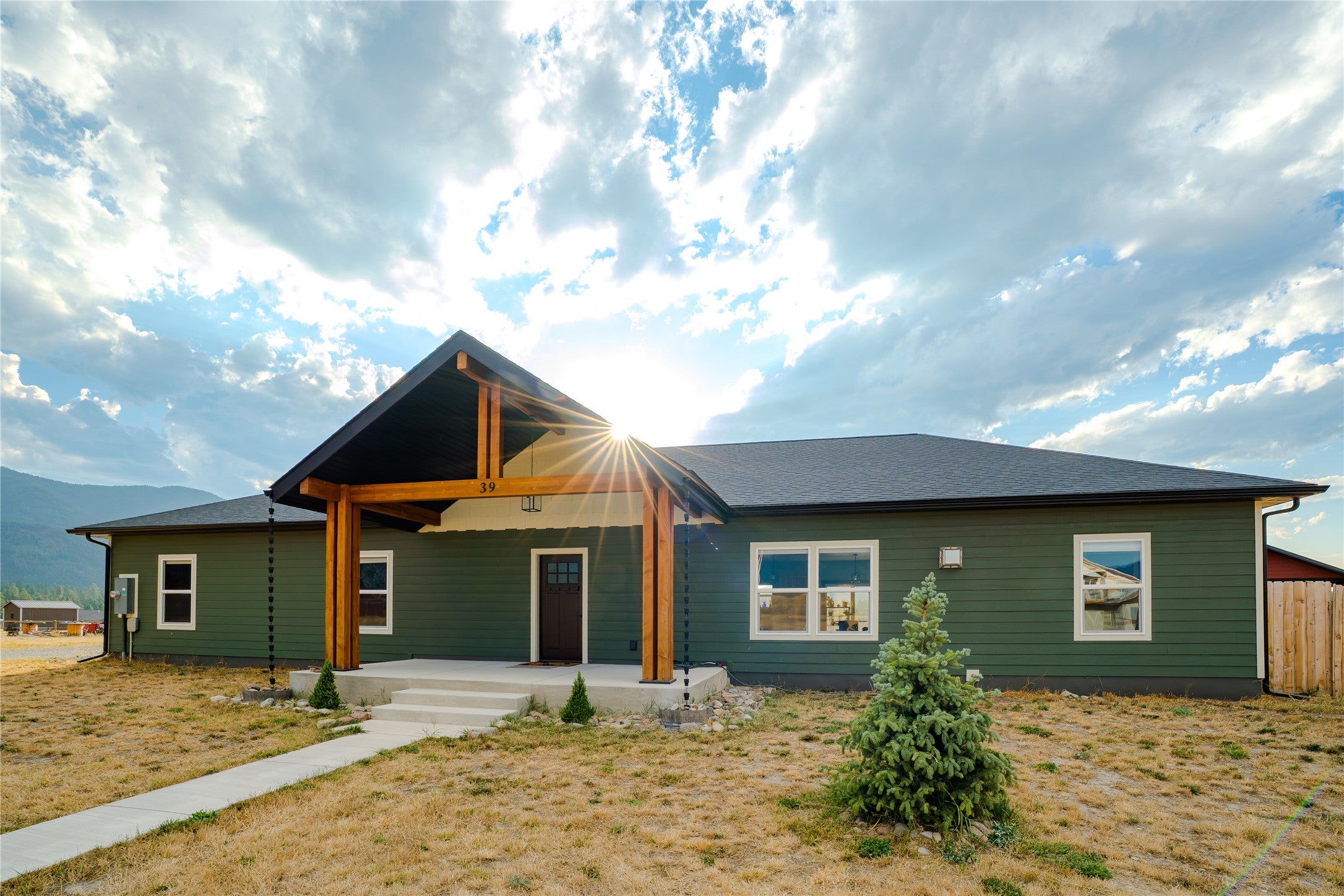 39 Lariat Loop Thompson Falls, MT 59873 - Photo 1 of 50 Gallery Image 1