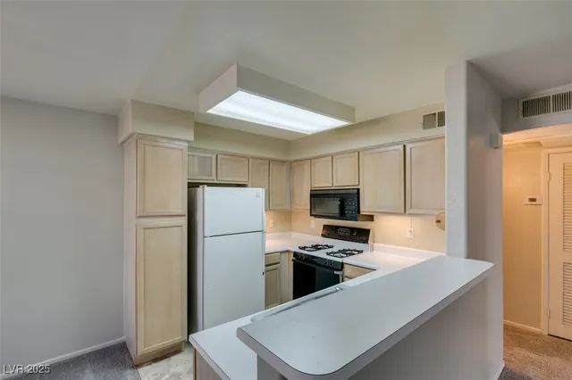 $1,090 | 5211 Caspian Springs Drive, Unit 101, Las Vegas, NV 89120