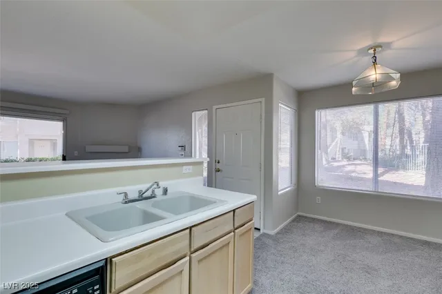 $1,090 | 5211 Caspian Springs Drive, Unit 101, Las Vegas, NV 89120