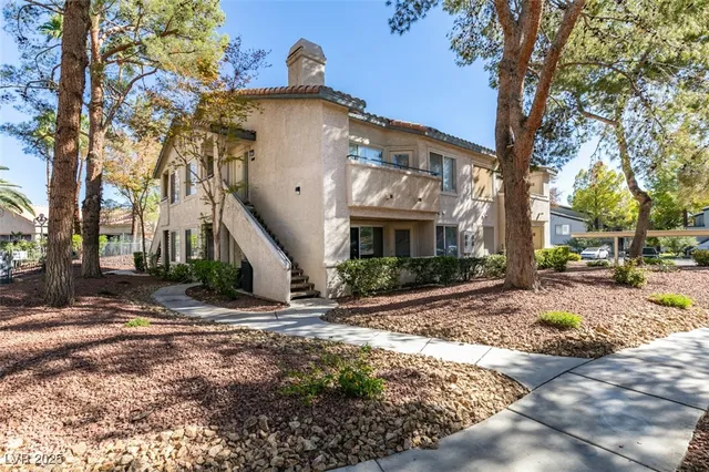 $1,090 | 5211 Caspian Springs Drive, Unit 101, Las Vegas, NV 89120