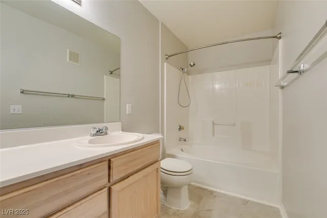 $1,090 | 5211 Caspian Springs Drive, Unit 101, Las Vegas, NV 89120