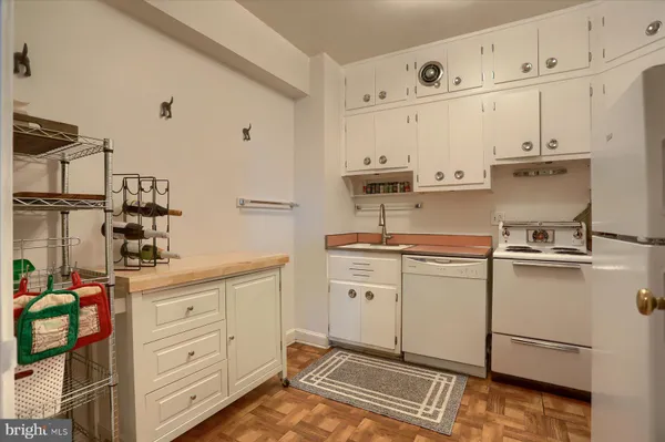 $139,999 | 3601 Greenway, Unit 412, Baltimore, MD 21218