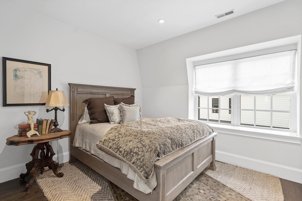 795 East 4th Street Boston, MA 02127 - Photo 22 of 41