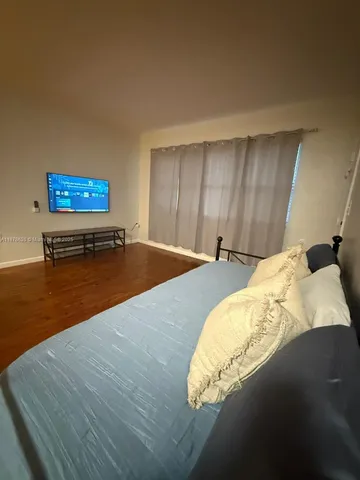 $1,995 | 1289 Marseille Drive, Unit 46, Miami Beach, FL 33141