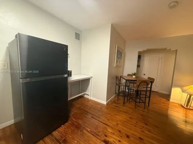 $1,995 | 1289 Marseille Drive, Unit 46, Miami Beach, FL 33141