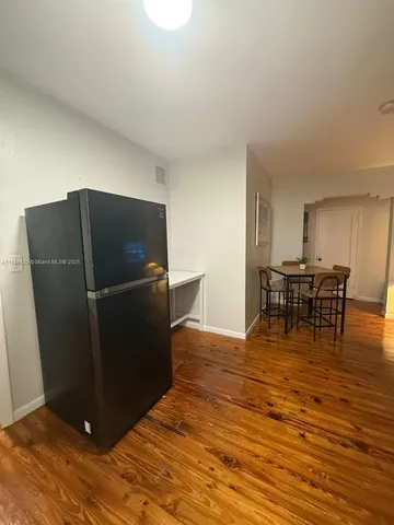 $1,995 | 1289 Marseille Drive, Unit 46, Miami Beach, FL 33141