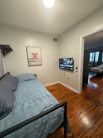 $1,995 | 1289 Marseille Drive, Unit 46, Miami Beach, FL 33141