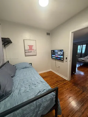 $1,995 | 1289 Marseille Drive, Unit 46, Miami Beach, FL 33141