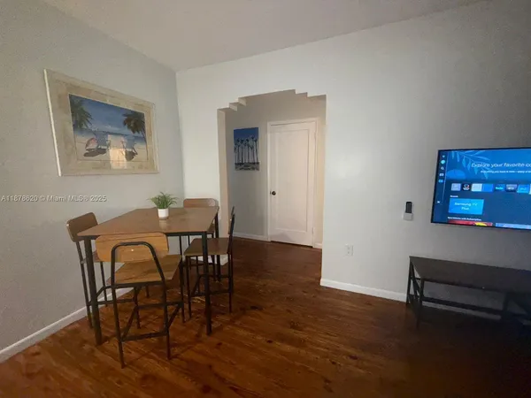 $1,995 | 1289 Marseille Drive, Unit 46, Miami Beach, FL 33141