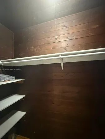 $1,995 | 1289 Marseille Drive, Unit 46, Miami Beach, FL 33141