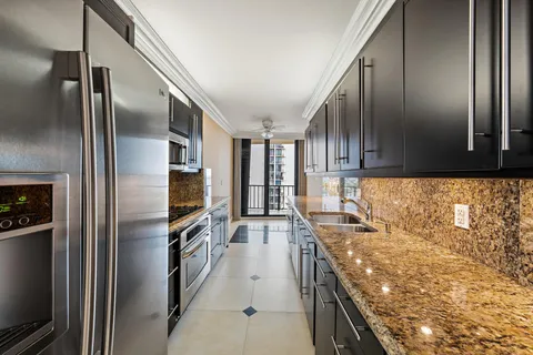$560,000 | 4200 North Ocean Drive, Unit 11404, Singer Island, FL 33404