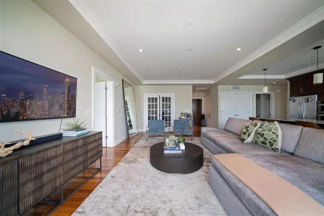 $9,500 | 250 Henley Place, Unit 301, Weehawken, NJ 07086