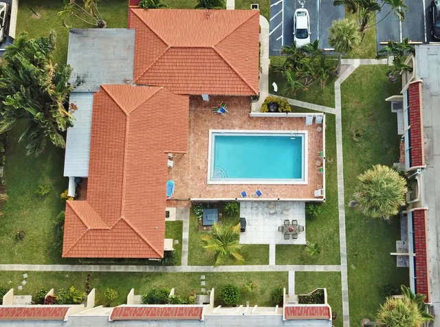 $315,000 | 1428 South Lakeside Drive, Unit 31, Lake Worth Beach, FL 33460