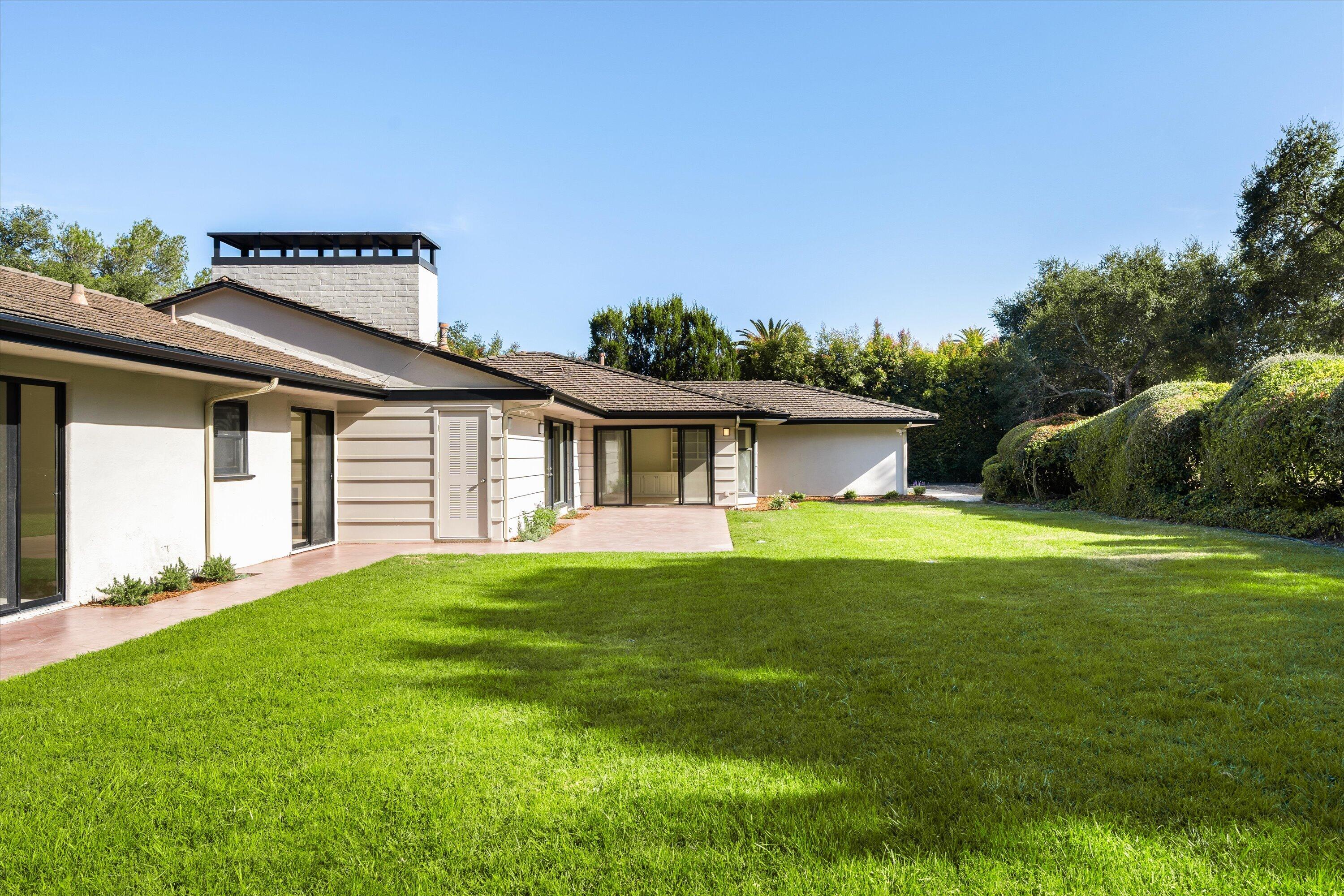 579 Hot Springs Road Montecito, CA 93108 - Photo 26 of 28 Exterior Backyard