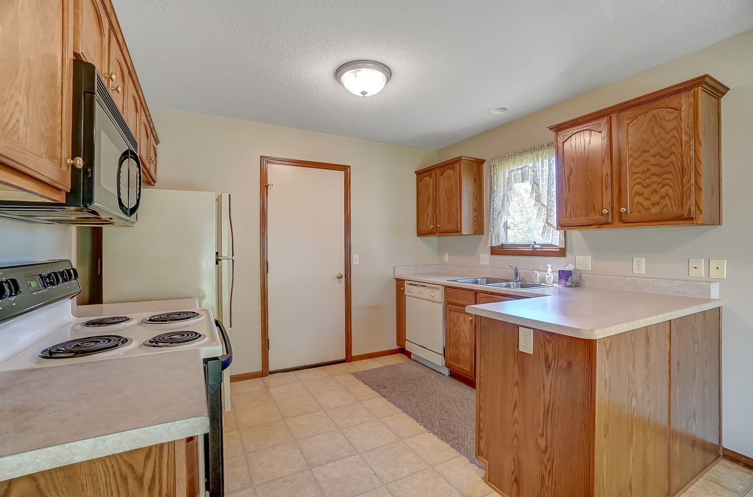 312 Springer Drive Butler, IN 46721 - Photo 12 of 34