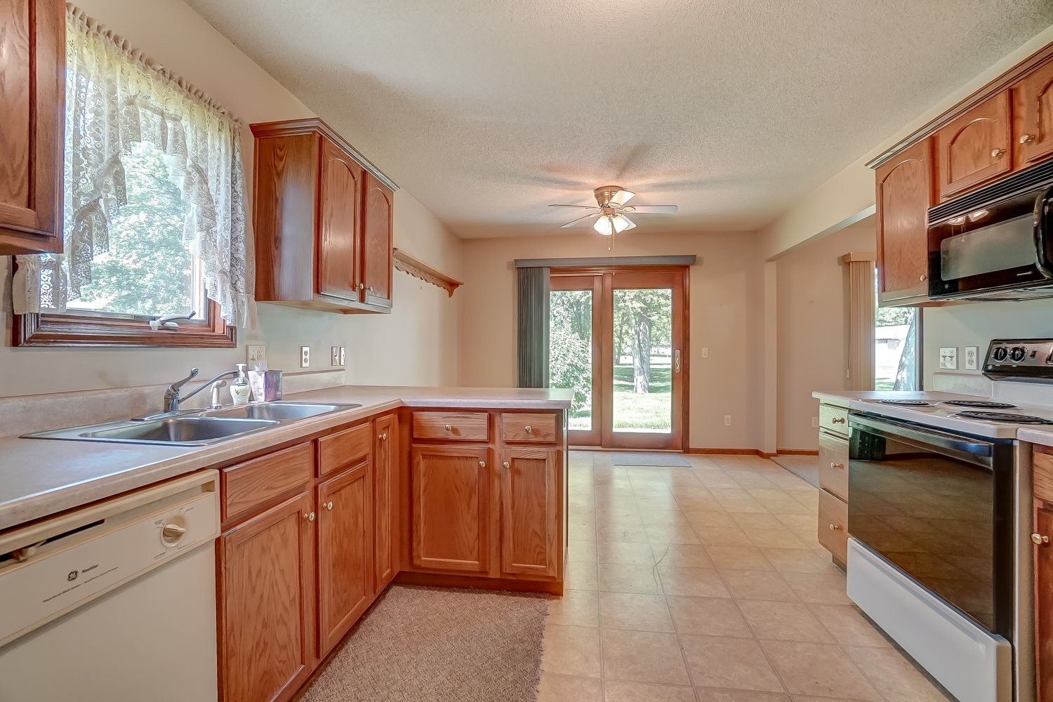 312 Springer Drive Butler, IN 46721 - Photo 14 of 34