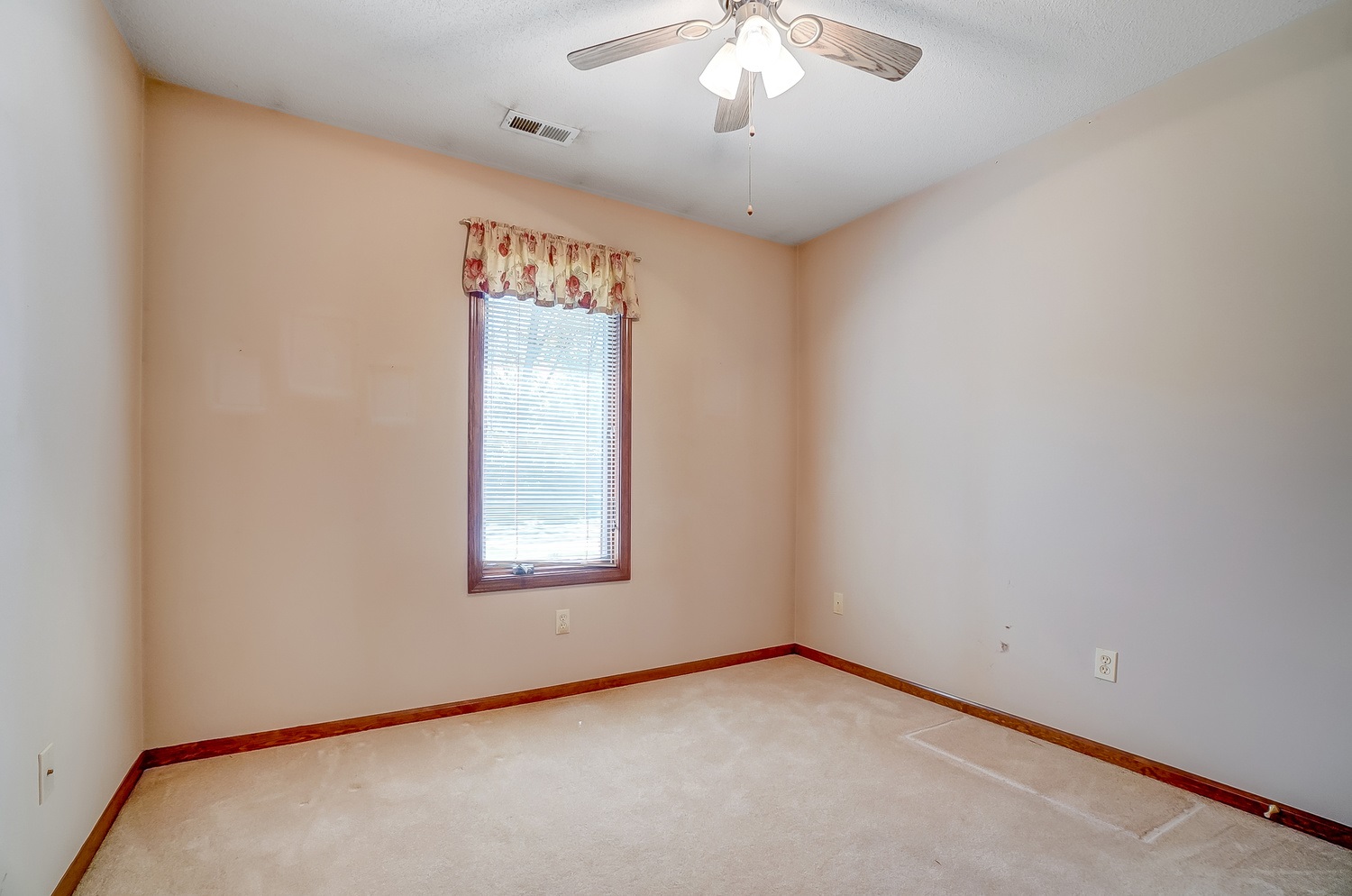 312 Springer Drive Butler, IN 46721 - Photo 23 of 34