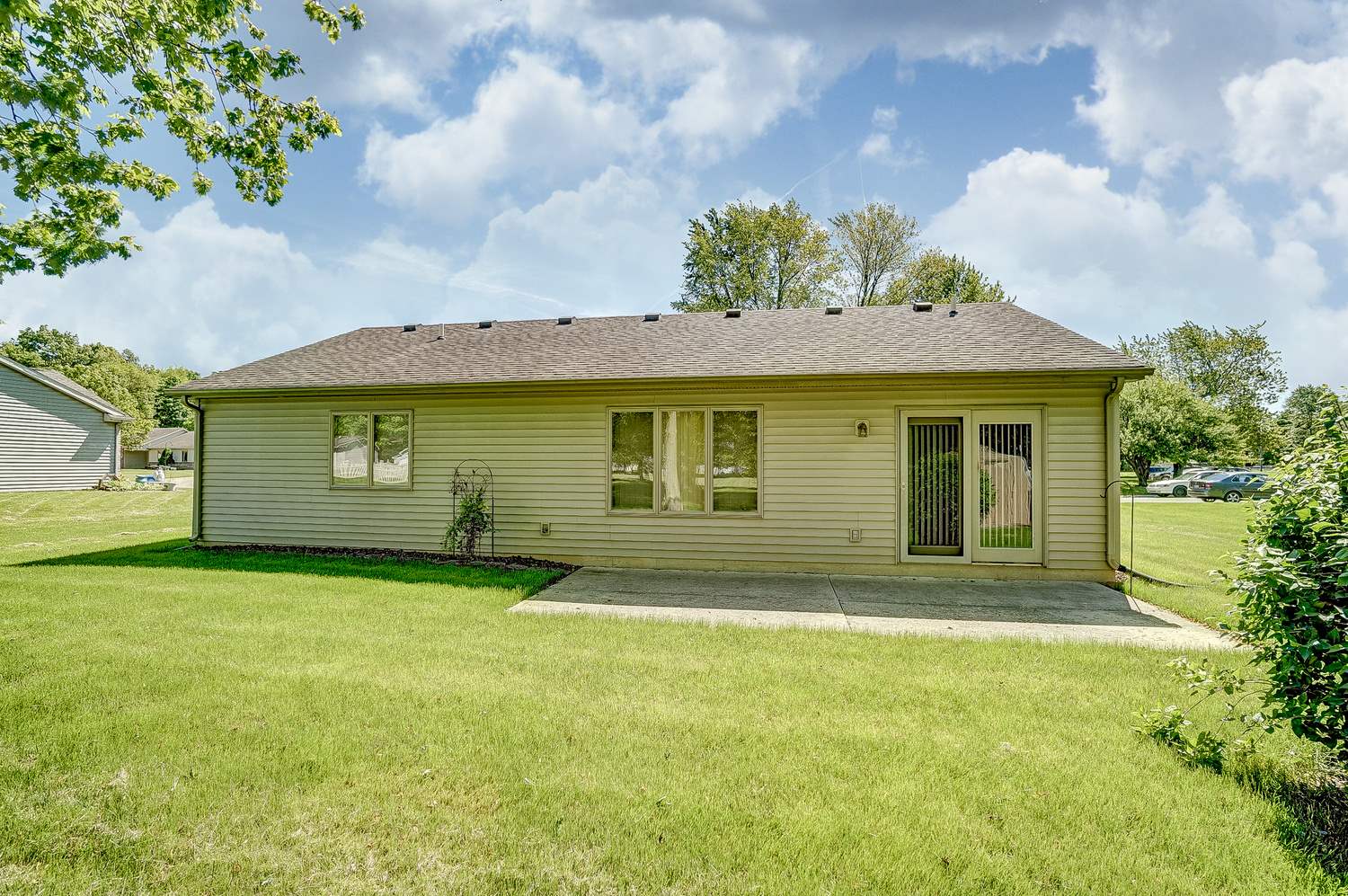 312 Springer Drive Butler, IN 46721 - Photo 28 of 34