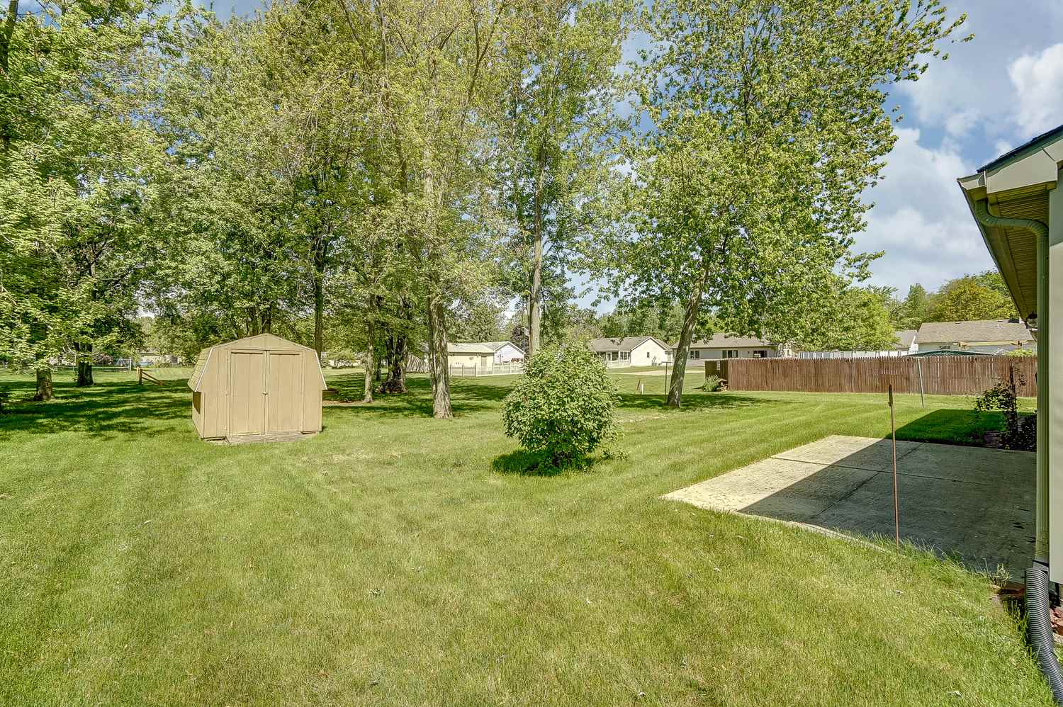 312 Springer Drive Butler, IN 46721 - Photo 33 of 34