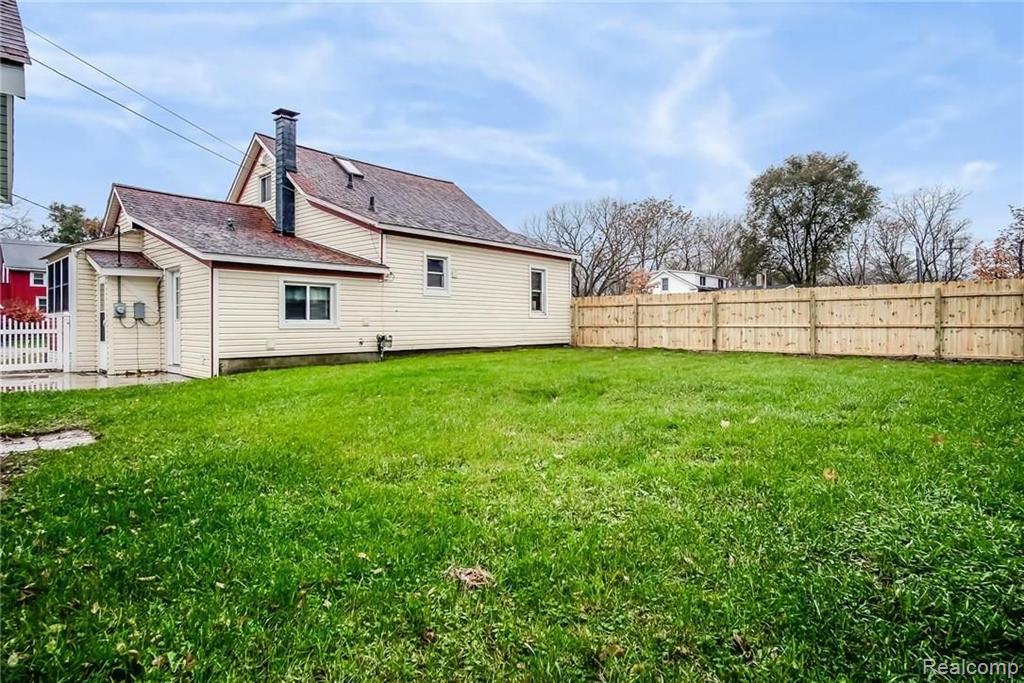 30004 Milford Road New Hudson, MI 48165 - Photo 35 of 40
