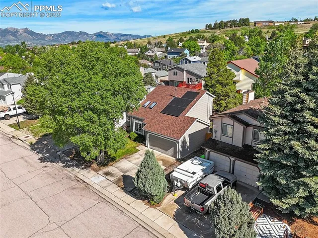 an aerial view of multiple house