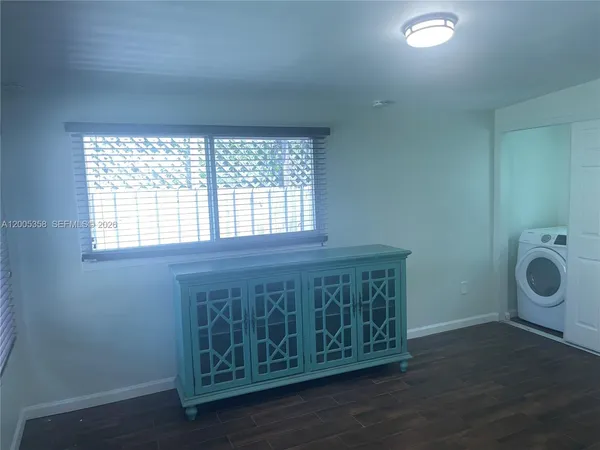 $2,500 | 554 Northeast 74th Street, Unit 2, Miami, FL 33138
