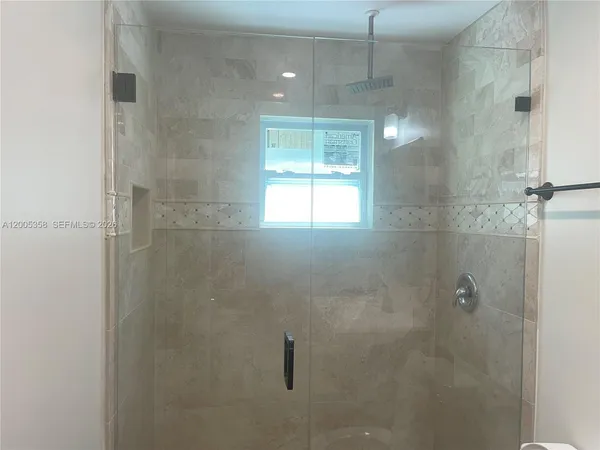 $2,500 | 554 Northeast 74th Street, Unit 2, Miami, FL 33138