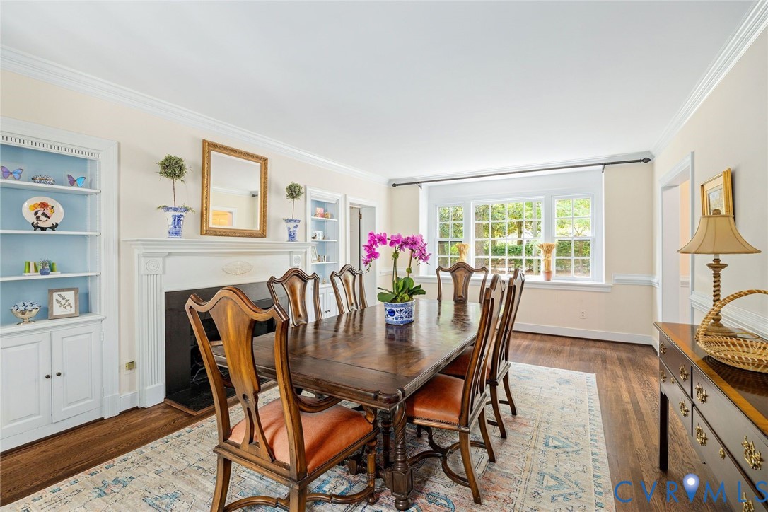 17 Bridgeway Road Richmond, VA 23226 - Photo 4 of 38 Dining Room with box bay window, multi-member crow